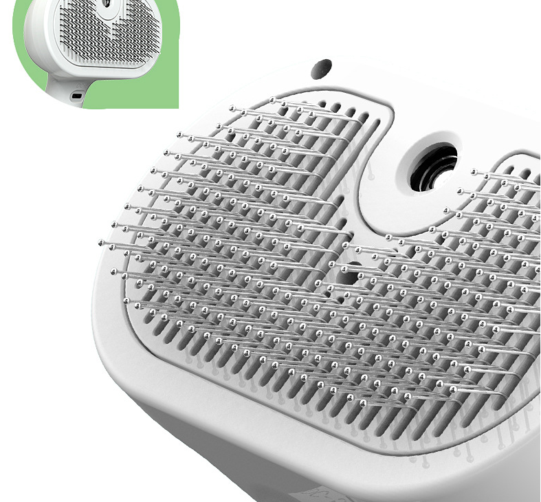 Self-Cleaning Misting Pet Hair Brush: Grooming Made Easy for a Perfect Coat